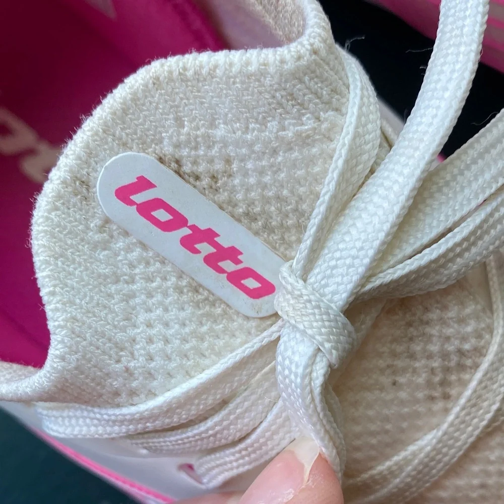 Lotto girls soccer cleats 13K - Picture 2 of 9